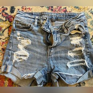 American eagle distressed cuffed ripped denim shorts size 4 stretch smoke free